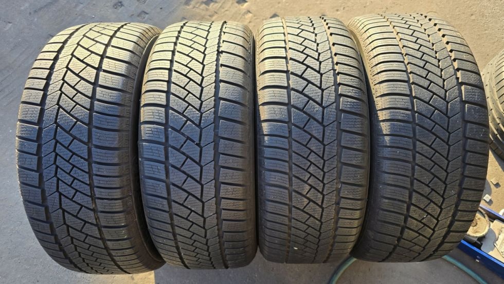 Zimní pneu 225/55/17 Continental