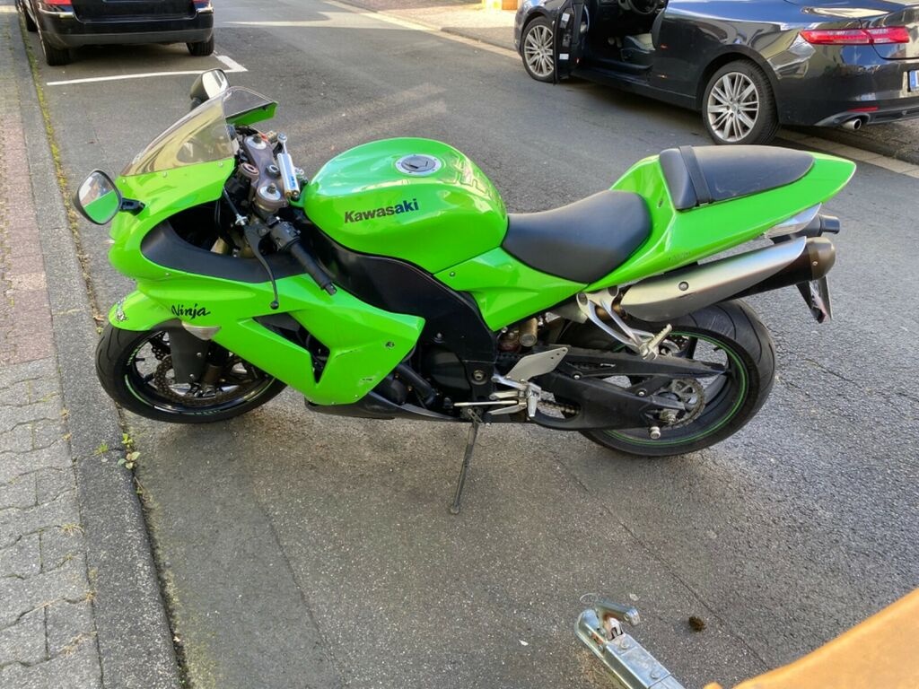 Kawasaki Zx10r 2006-2007 na nahradní díly.