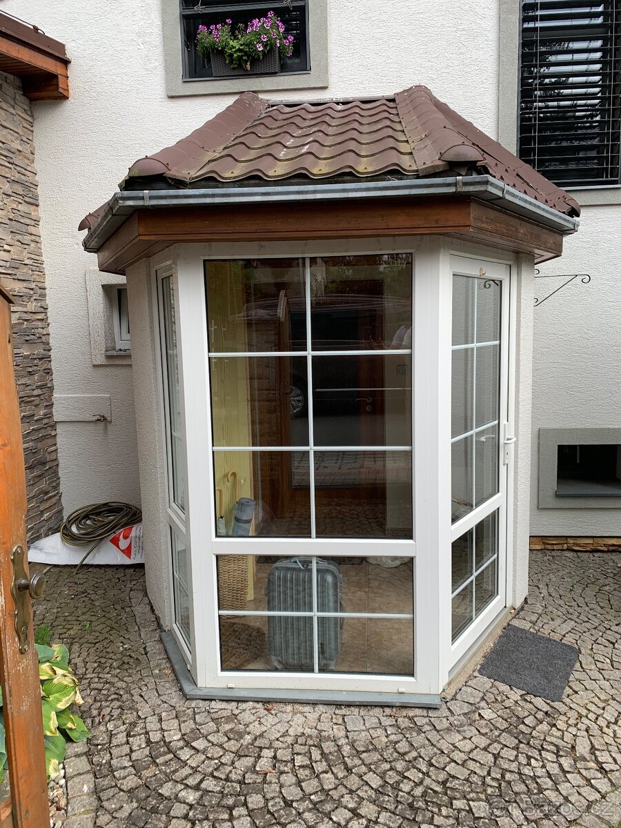 Vstupní dveře + okna