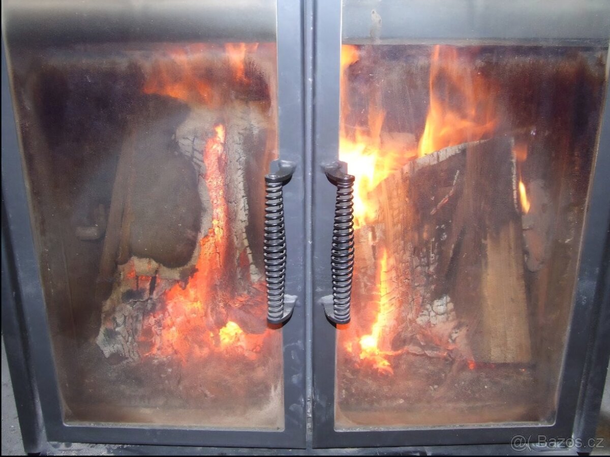 PRODÁM ŽÁRUVZDORNÉ SKLO DO KRBU