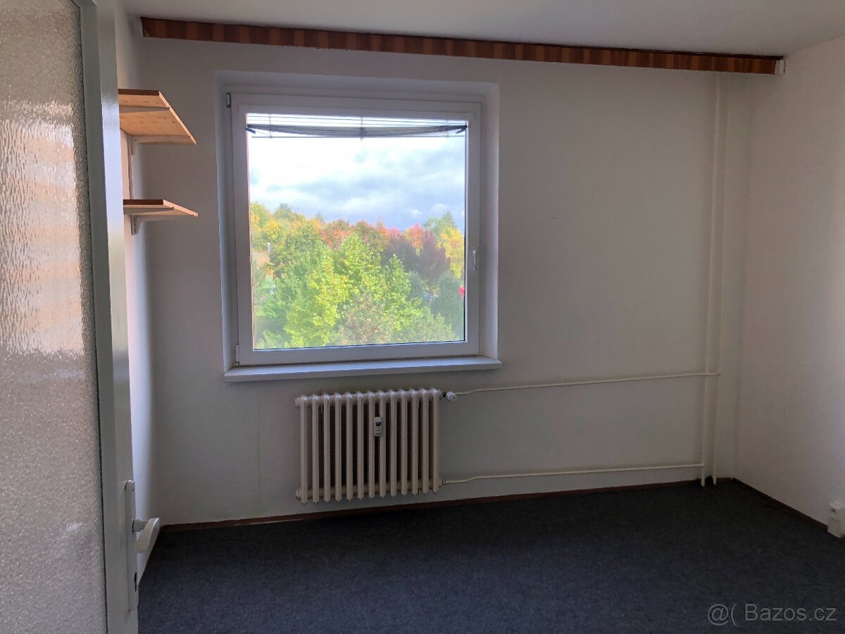 Neprůchozí pokoj v 3+1