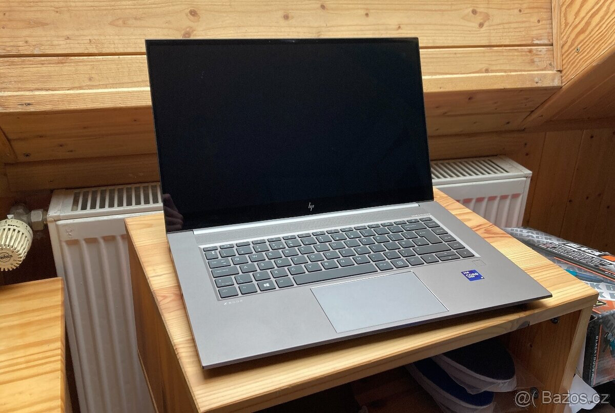 HP ZBook Studio G8 (i9, 32GB RAM)