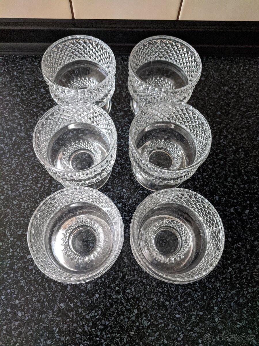 Retro skleněné poháry na zmrzlinu (6 ks)
