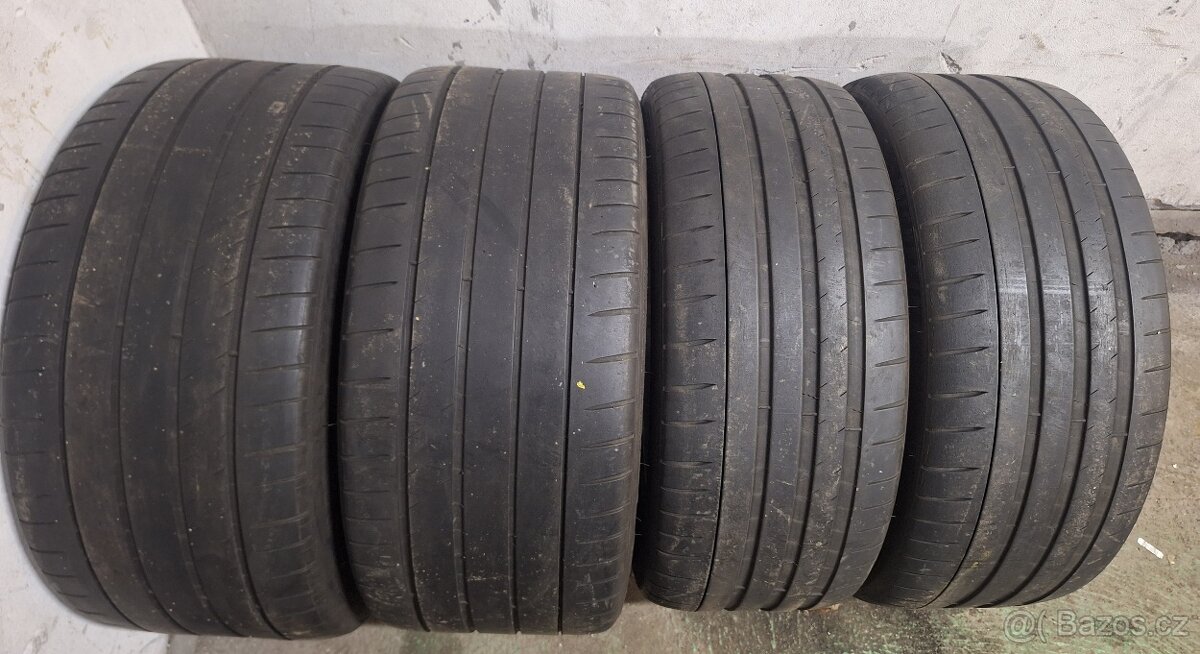 Letní pneu dvourozměr, 2x235/35/20 a 2x265/35/20 Michelin
