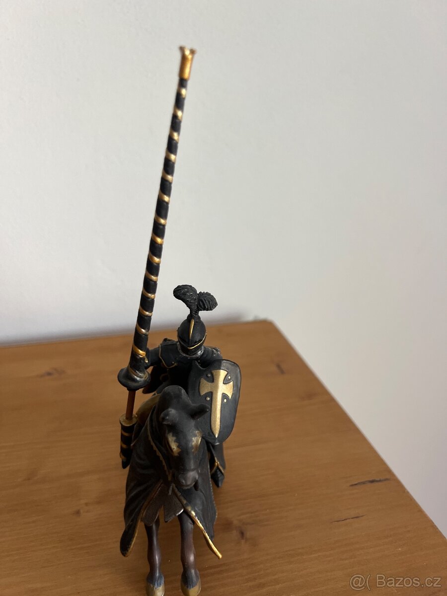 Schleich turnajový rytíř černý