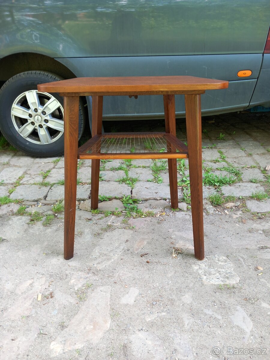 Retro TV stolek otočný