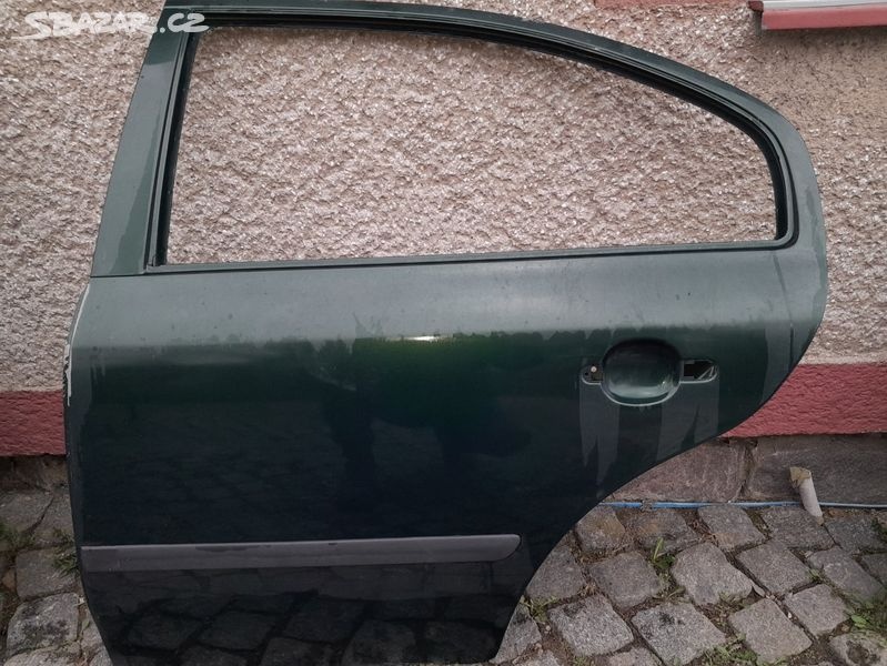 Zadní levé dveře Octavia 1