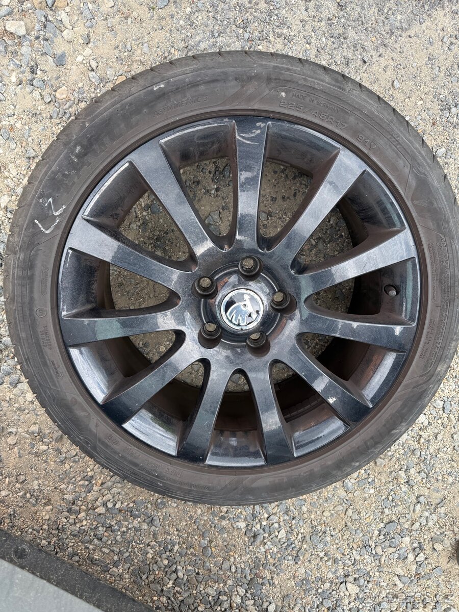 Originál skoda 5x112 225/45 r17