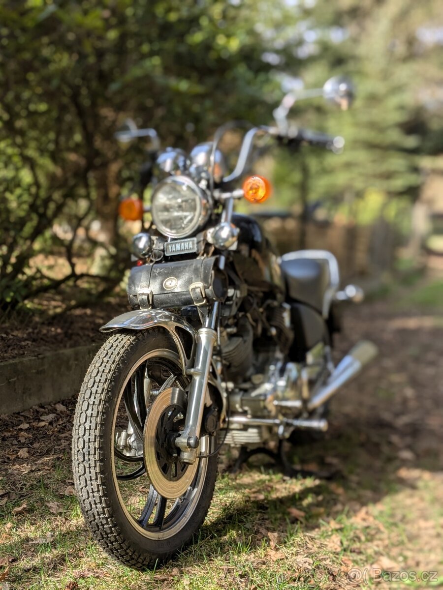 Yamaha XV750