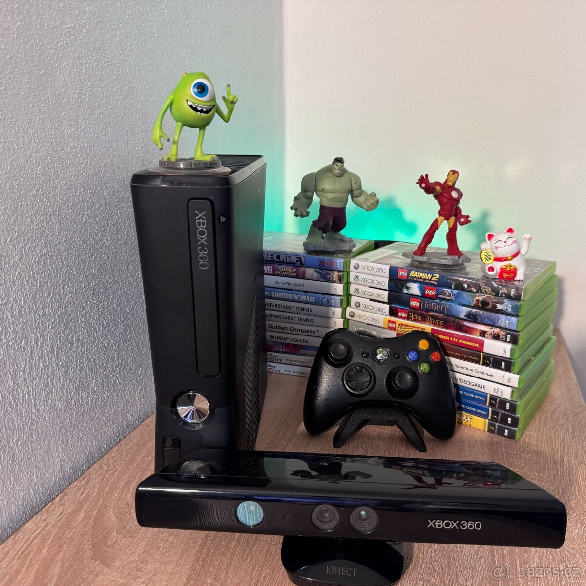 Xbox 360 S 250GB + Kinect + ovladač - 02