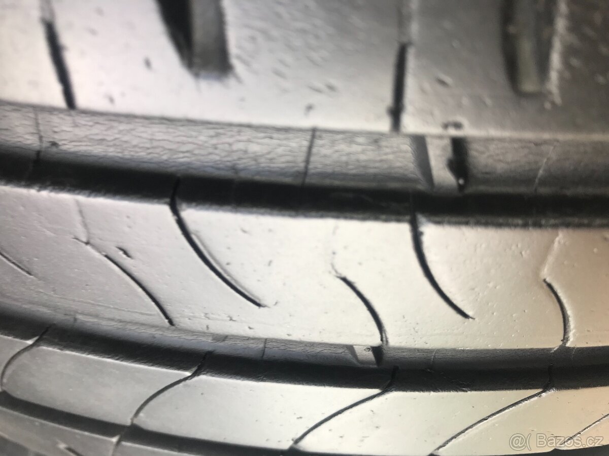 Letní pneu 205/55/16 čtyři kusy Michelin