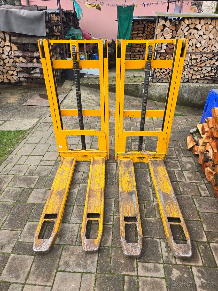 Zdvih/vidle za traktor/malotraktor