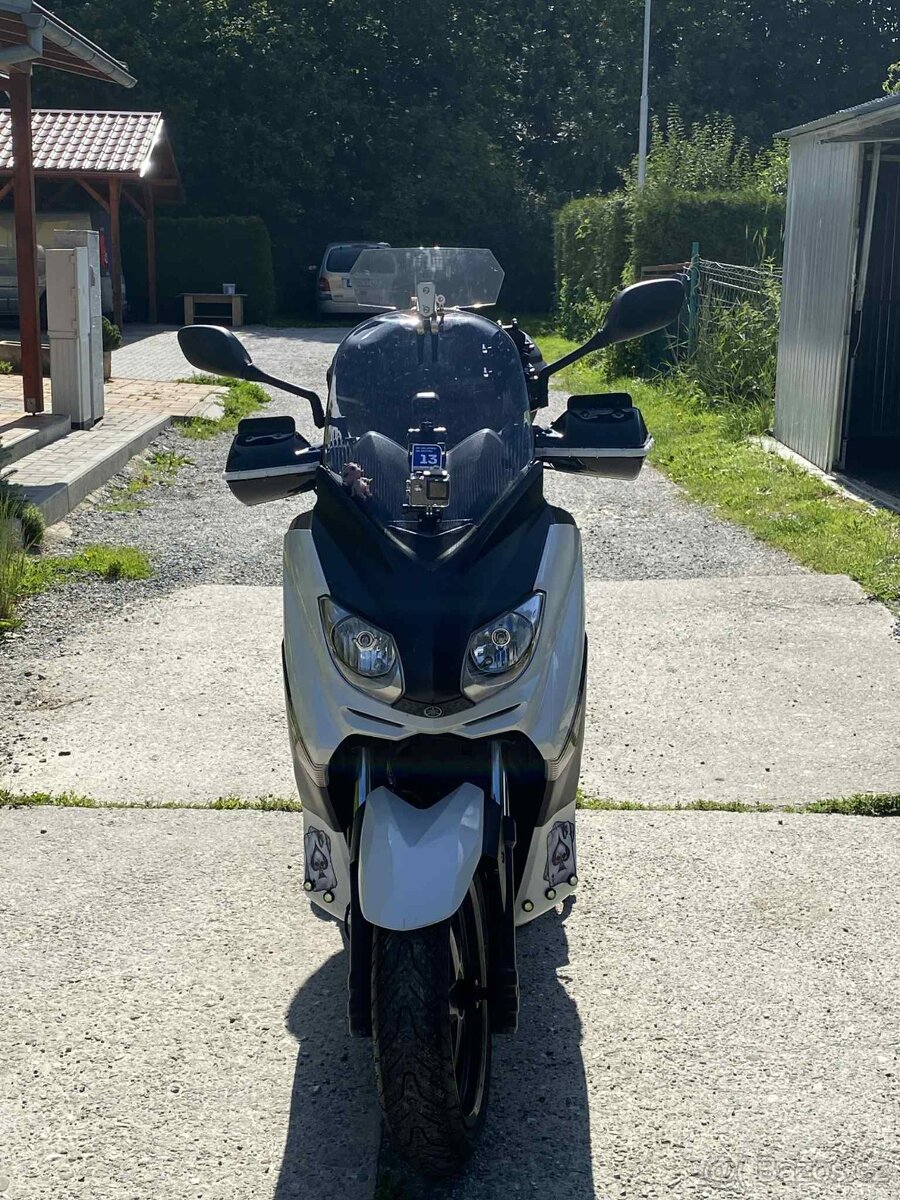 Yamaha x max 250