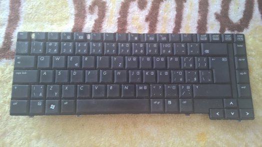 Prodám klávesnici k notebooku HP Compaq.