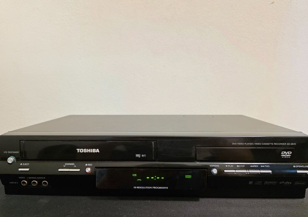 Toshiba DVD player/VCR recorder SD-38VE