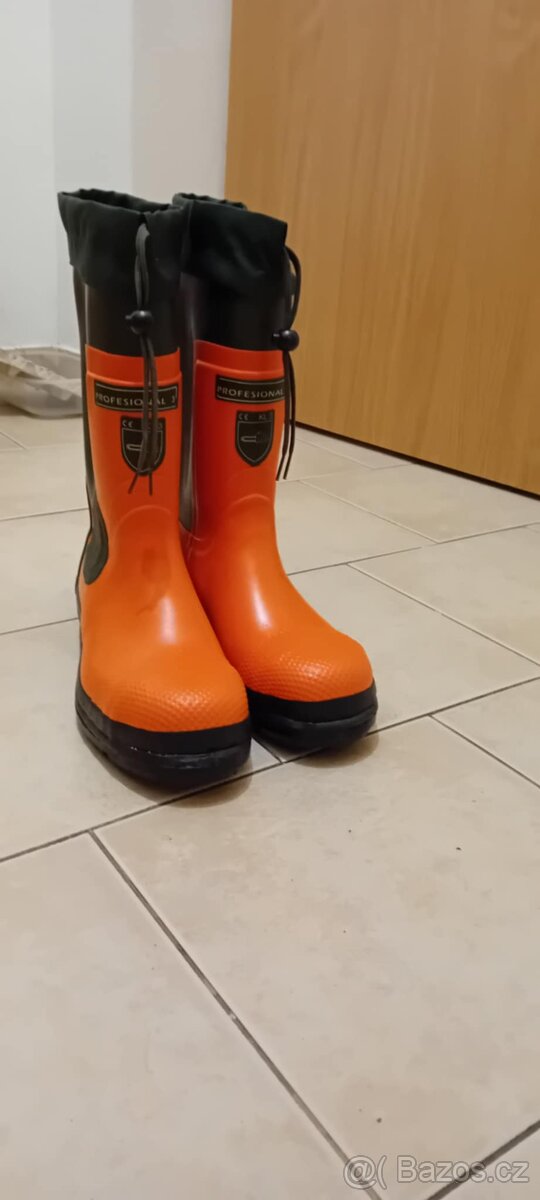 Proti pořezové holínky