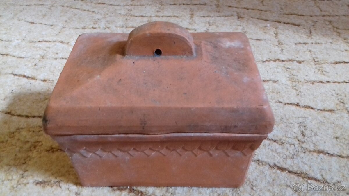 nadoba na uchovani masla