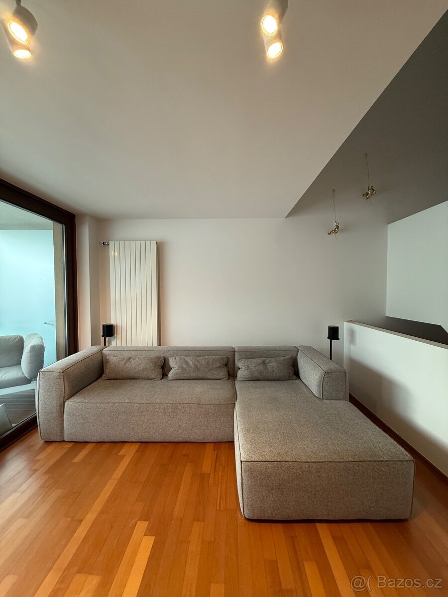 Pohovka/ Sofa Woood Bearny (prava)