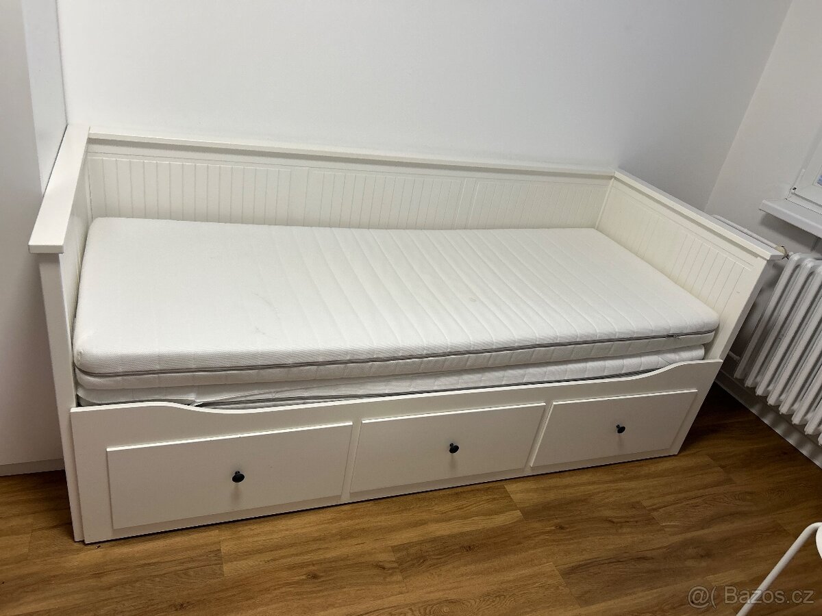 Prodám set: psací stůl + rozkládací postel