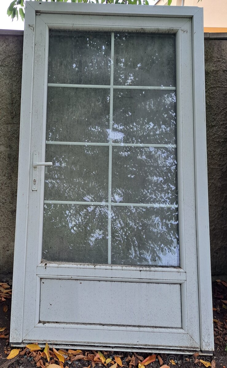 Vchodové dveře plastové  š.114x212v.