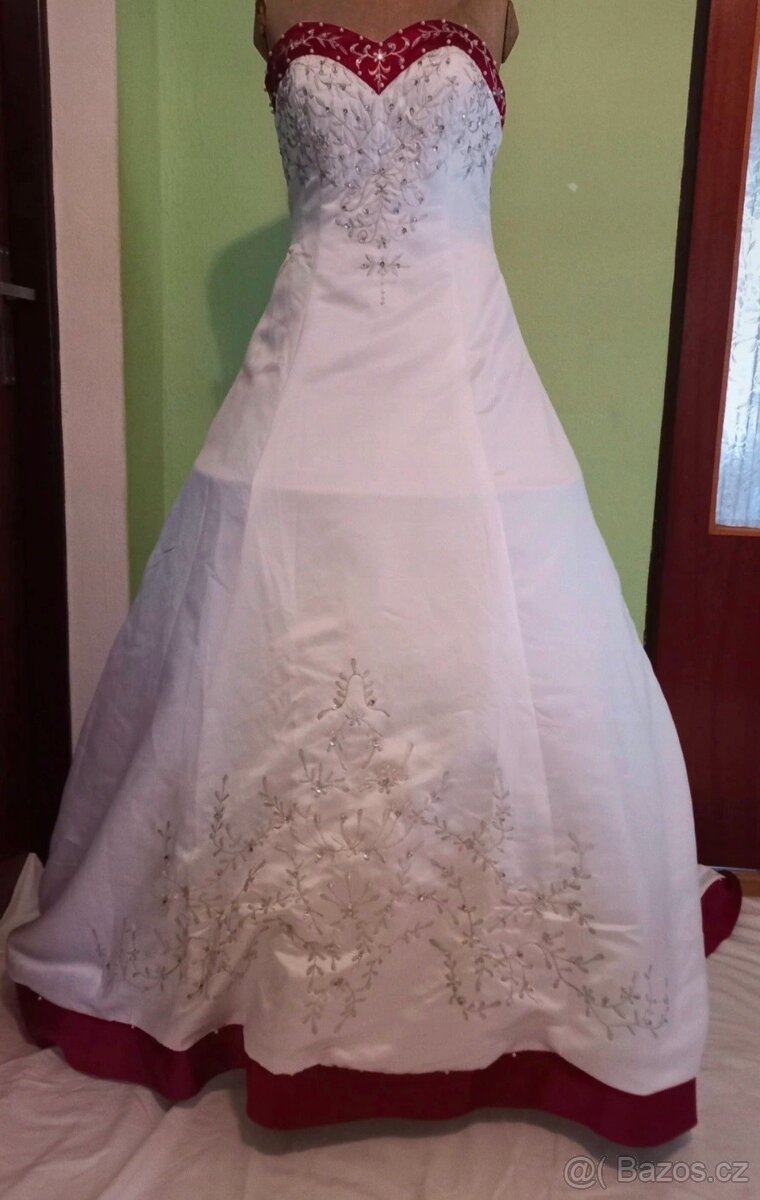 Nepoužité svatební šaty