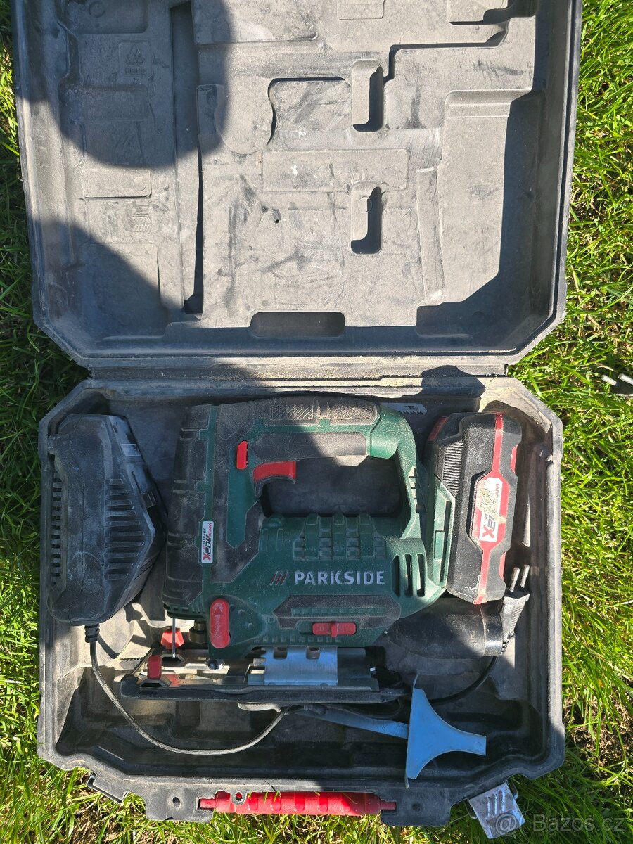 Parkside přímočará pila