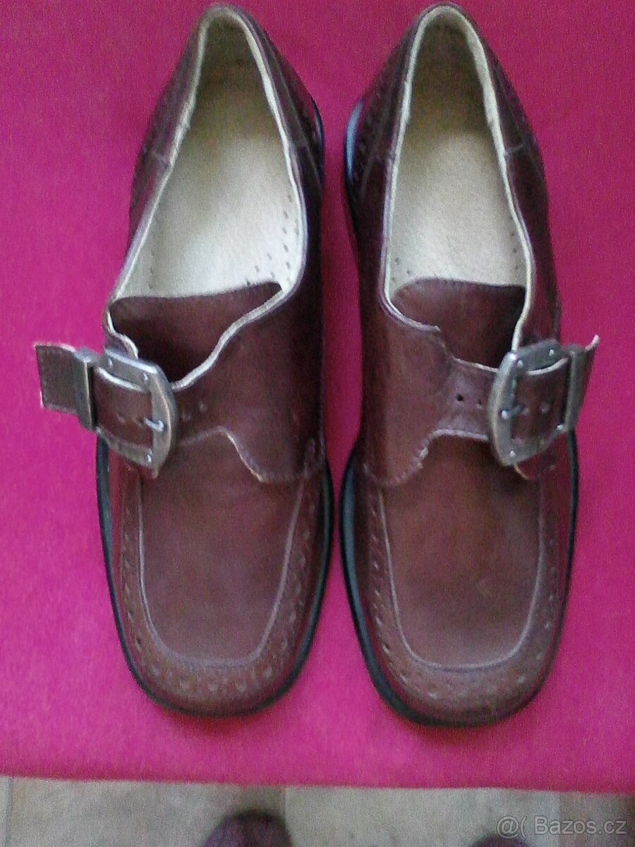 Pánské kožené vycházkové boty hnědé barvy, nové, vel. 40