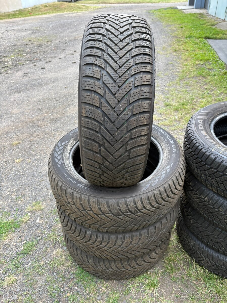 4ks celoroční pneu Nokian 235/55/18