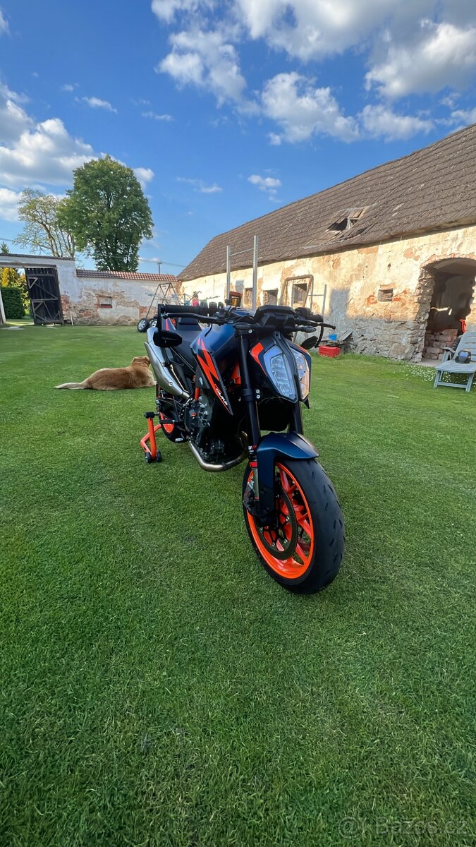 KTM Duke 890R