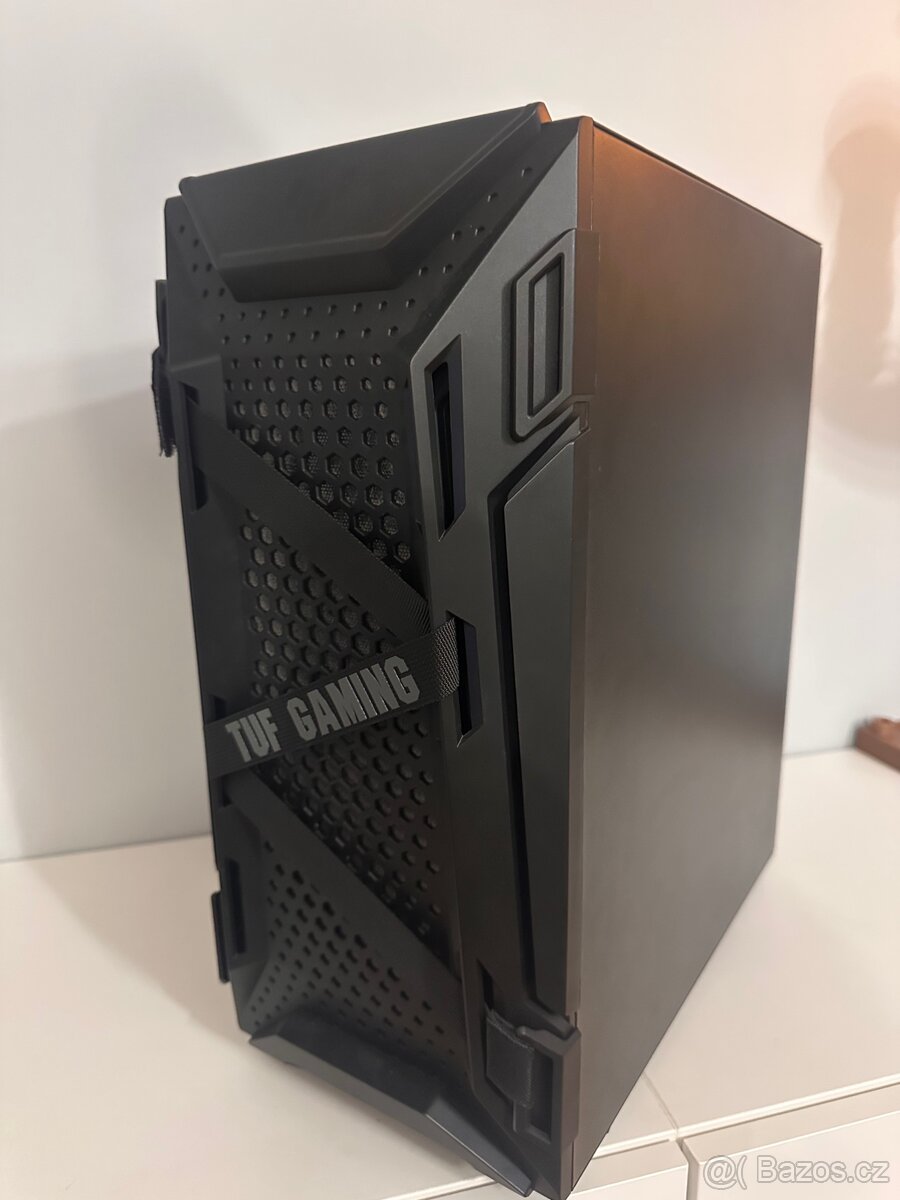 Počítačová skříň - ASUS TUF Gaming GT301