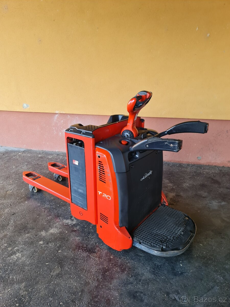 Predám Ručne vedený elektrický paletový vozík LINDE -T20