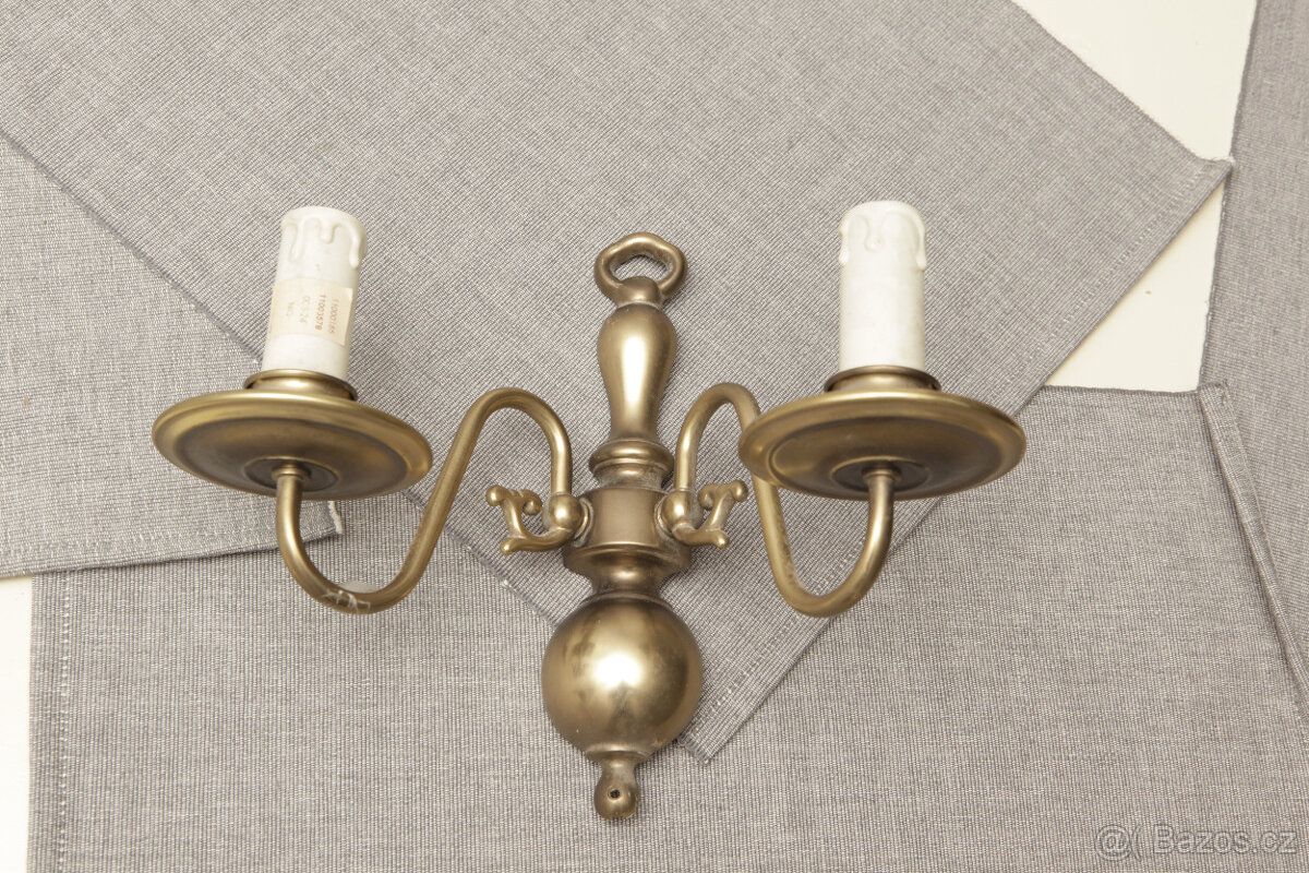 lampička závěsná