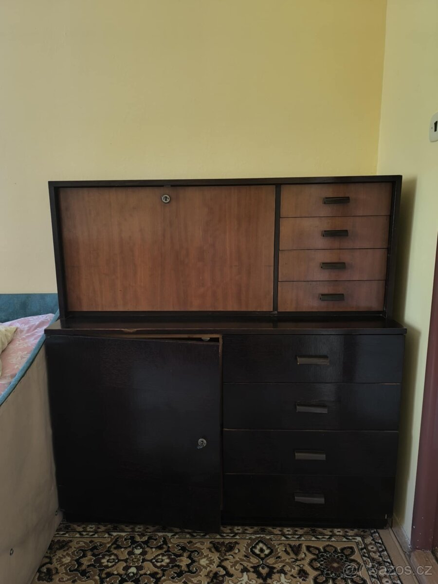 Starožitná skříňka - sekretář