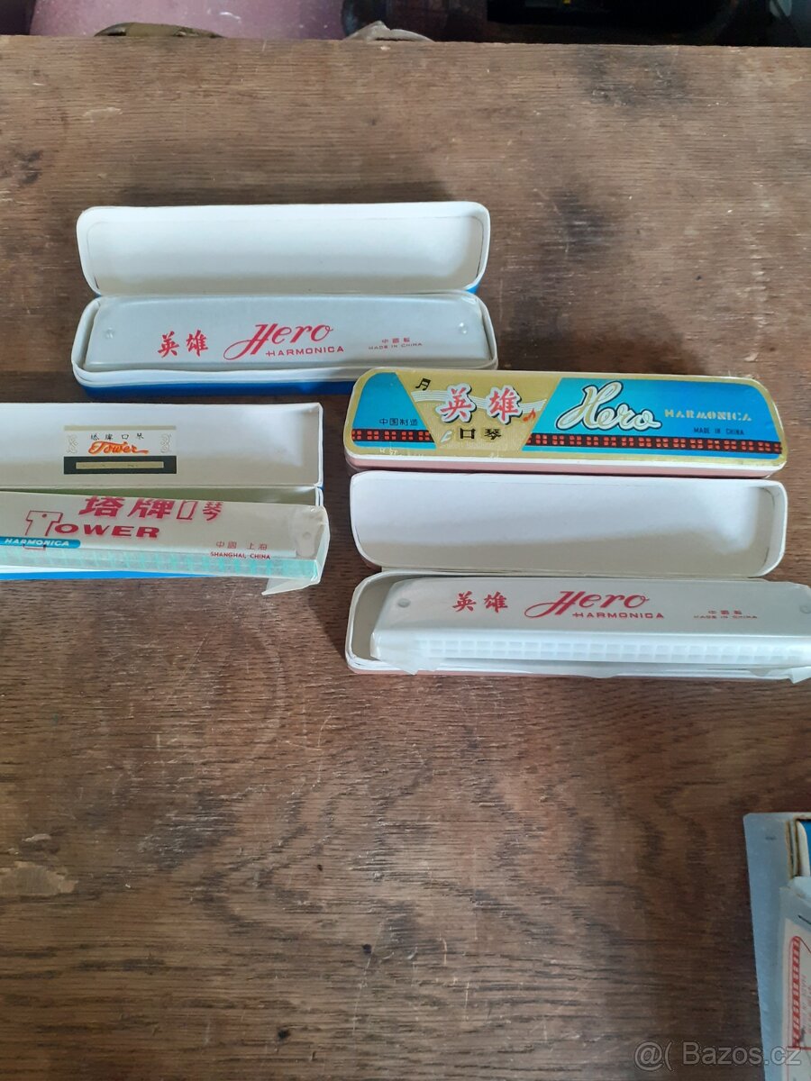 Foukací harmoniky.