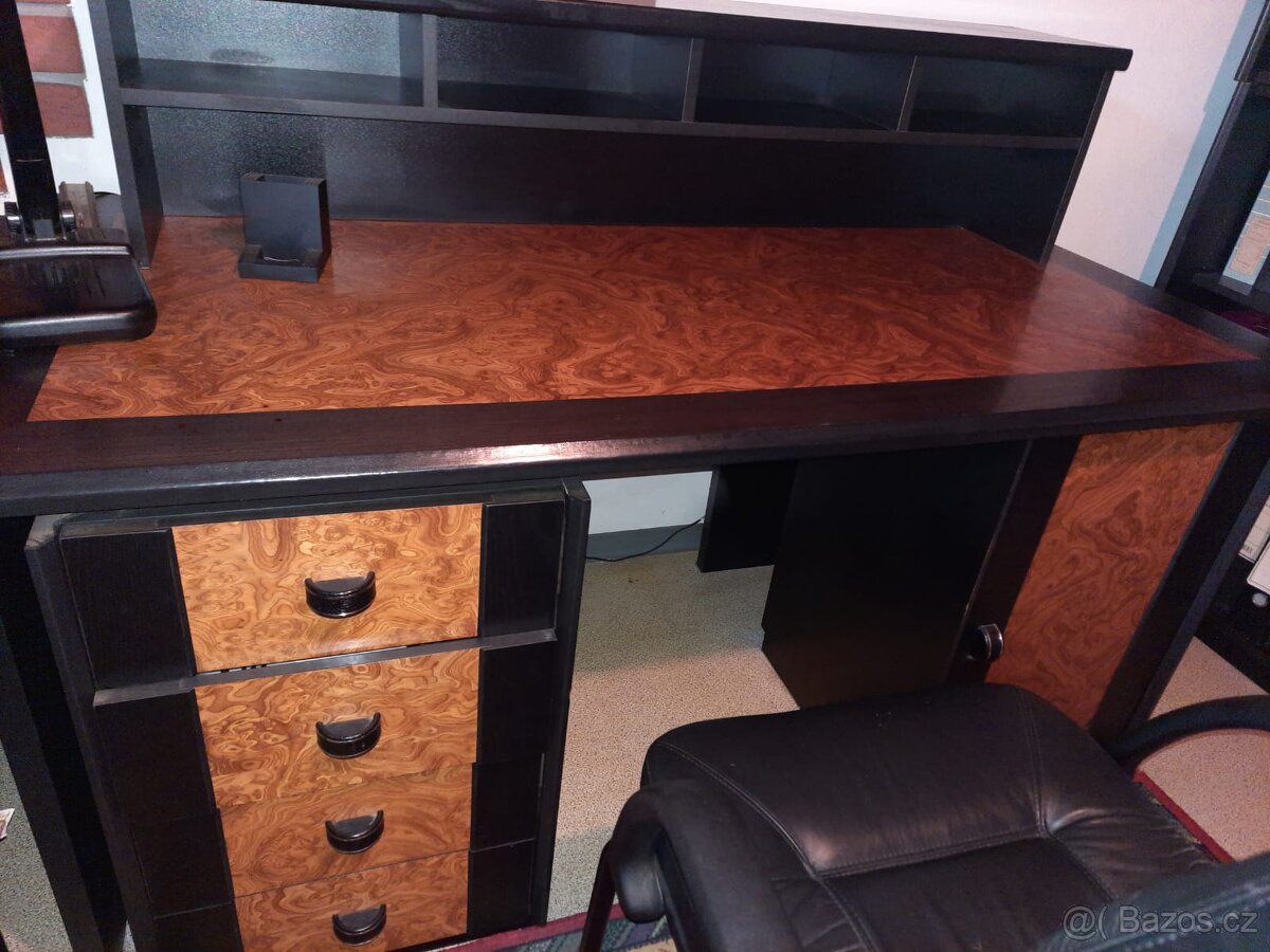 Kancelářský nábytek