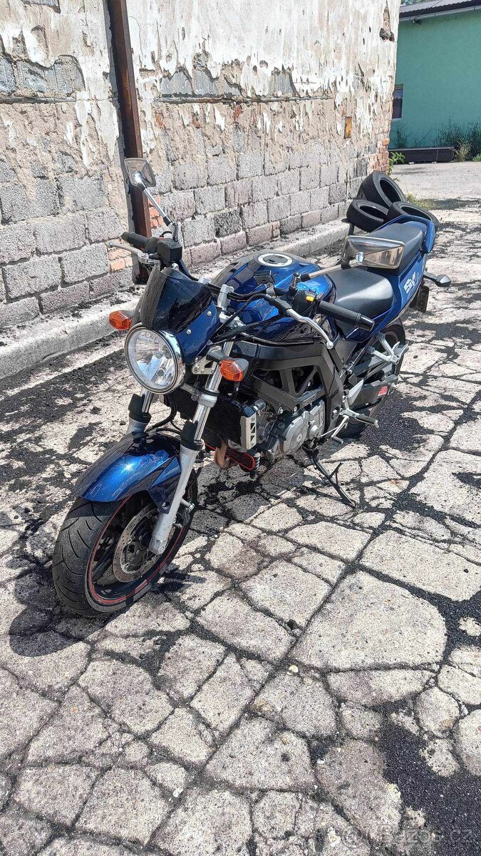 Suzuki SV 650 Zánovní Top Stav 11.500 Km