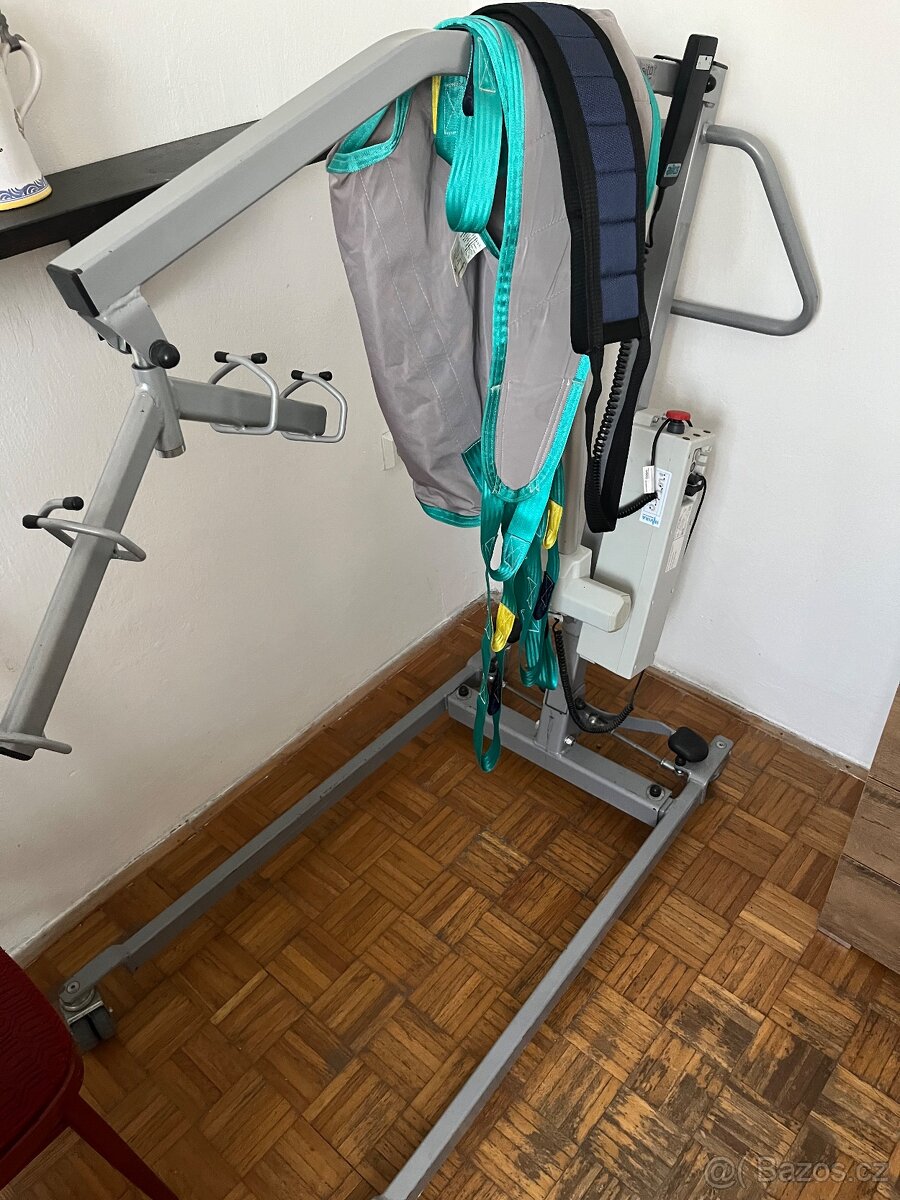Elektrický zvedák + příslušenství