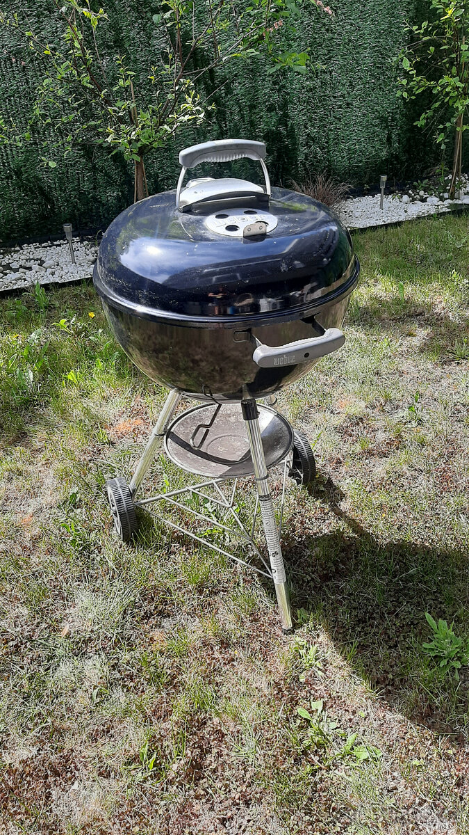zahradní gril Weber