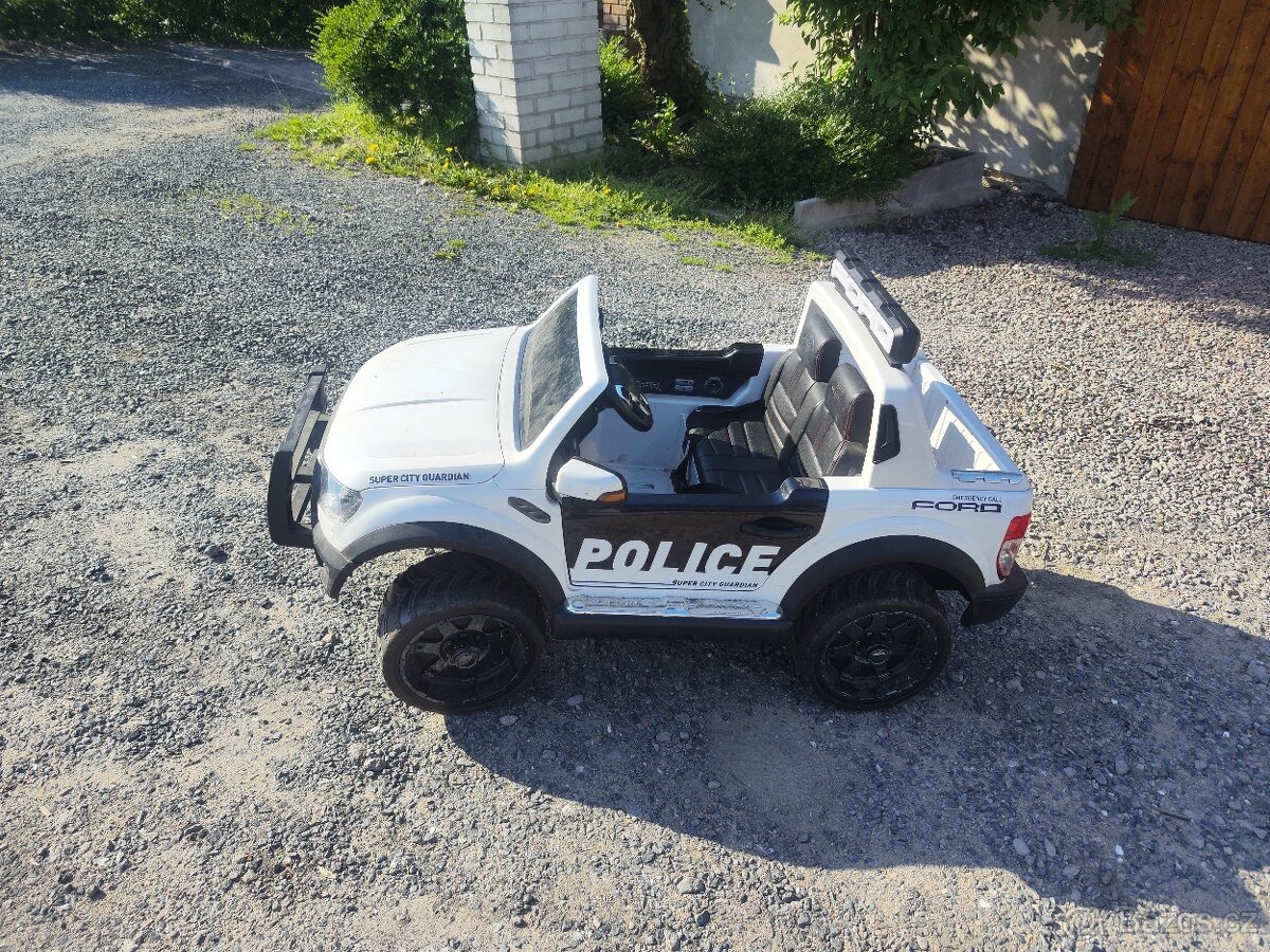 Dětské elektrické auto