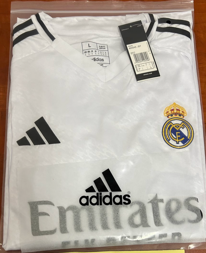 Real Madrid 2025 - NOVÉ