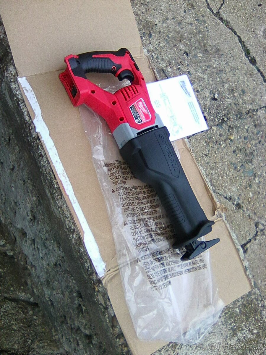 Milwaukee M18 2621-20 M18BSX-0 aku šavlová pila ocaska