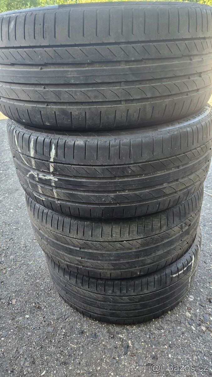 Sada letních pneu rozměr 235/40/19 značka Continental