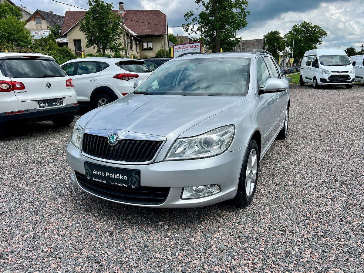 Škoda Octavia II 2.0 TDI Elegance Servis,Stav