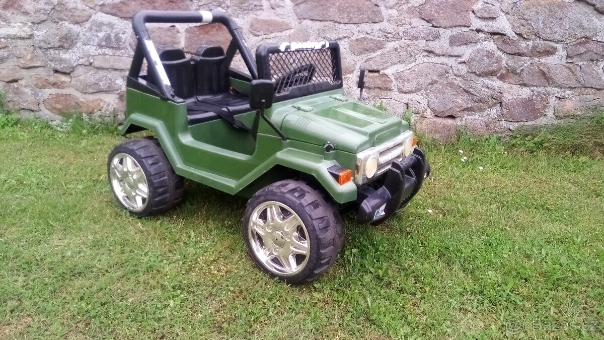 Dětské elektrické autíčko JEEP