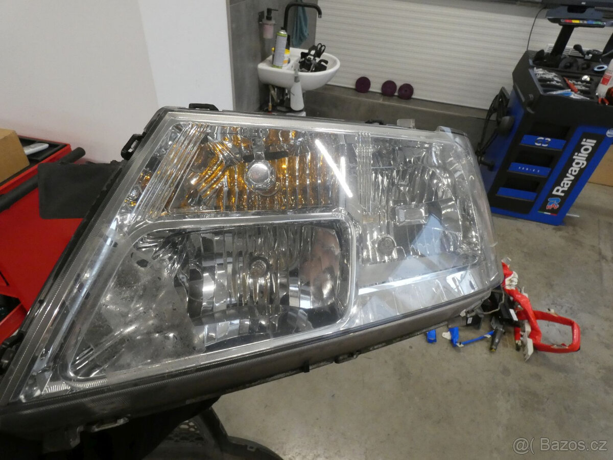 Fiat Freemont levé přední světlo originál
