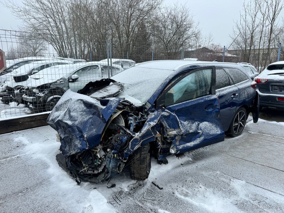 TOYOTA AURIS 1.8 VVTI HYBRID