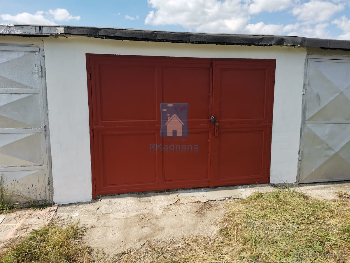 Pronájem garáže, Pardubice, ulice Pardubická, 18 m2