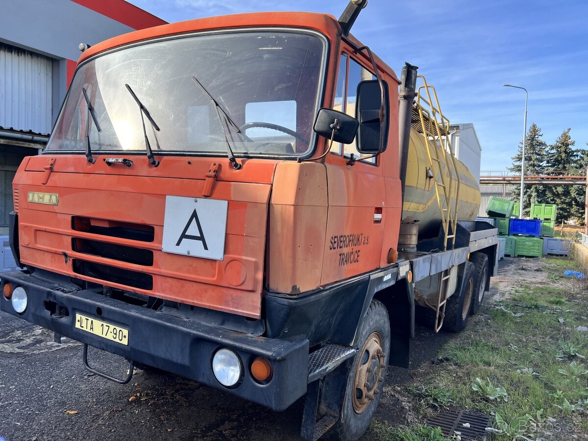 Tatra 815 fekál