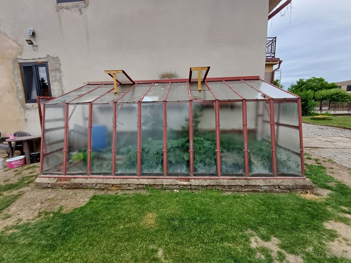 Skleník na zeď