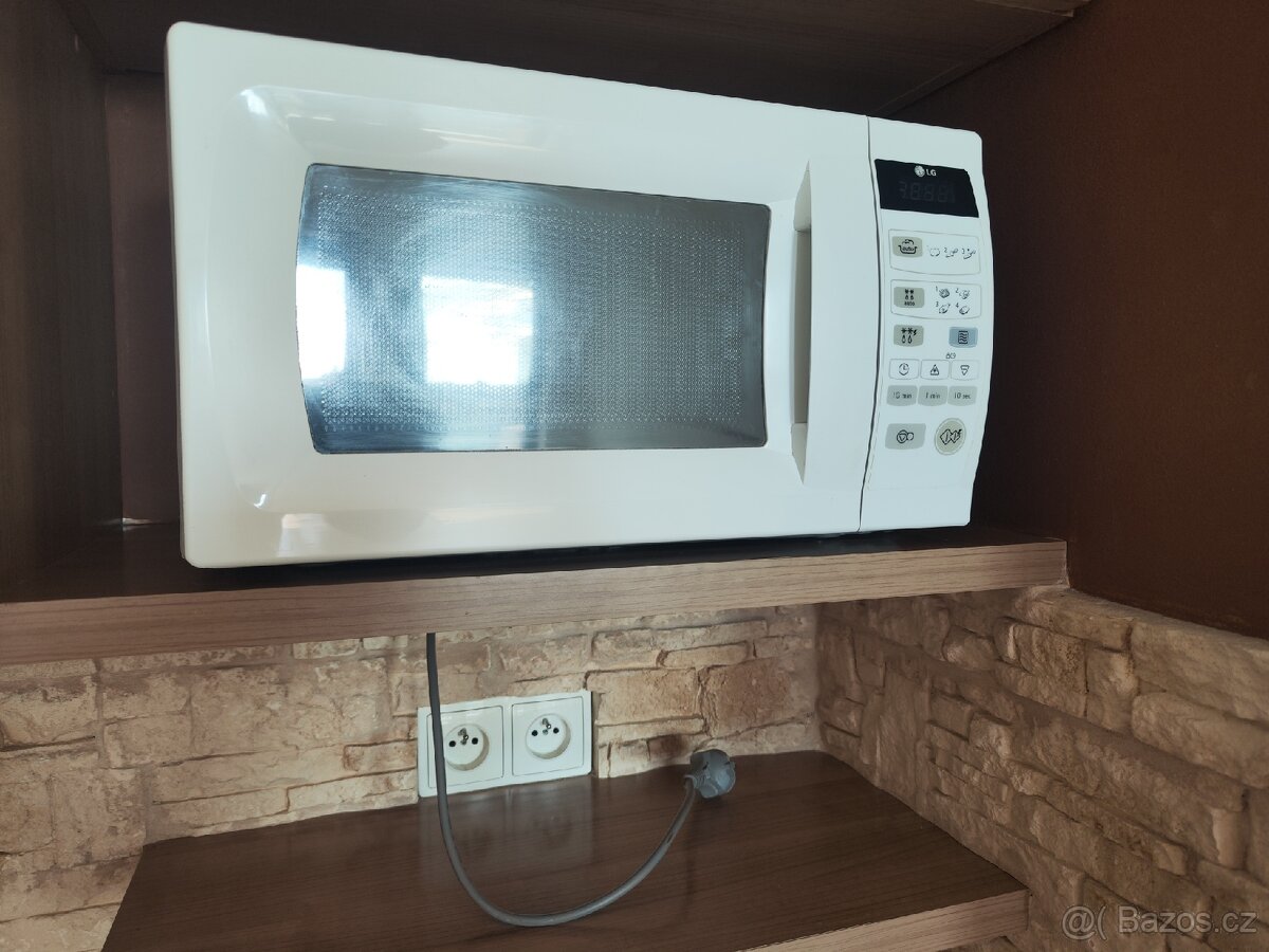 Prodám mikrovlnnou troubu LG